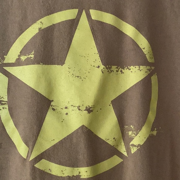 Gildan tee XXL - Picture 5 of 5